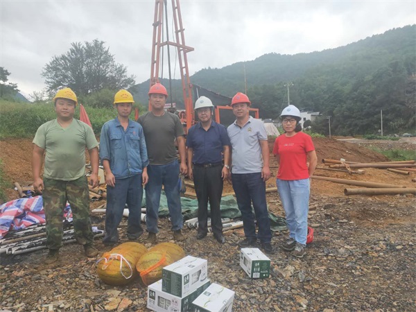 8月12日，黟縣中交路建池黃鐵路利源中橋工程補勘項目工地.jpg